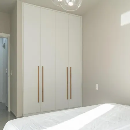 Nisimos Modern